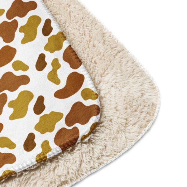 Sherpa Polyester 50" x 60" Brown Animal Print Blanket - Image 2